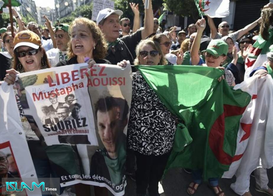 سلطات الجزائر اعلنت إجراء انتخابات رئاسية مسبقة في ايلول