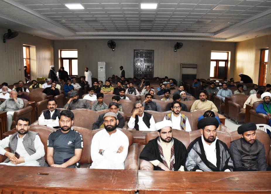 ملتان میں غزہ کے مظلوم فلسطینی مسلمانوں کی حمایت میں سیمینار کا انعقد، علماء و مشائخ کی بڑی تعداد شریک