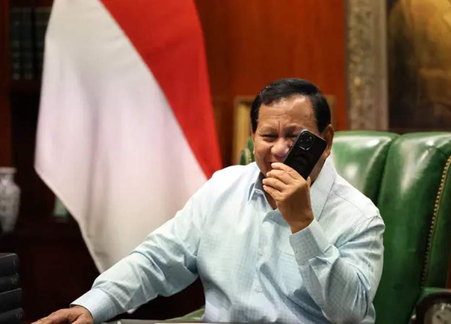 Calon-Presiden-RI-Prabowo-Subianto-menerima-sambungan-telepon-dari-Presiden-Amerika-Serikat-Joe-Bide