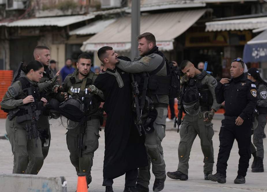 IOF detained Palestinians in West Bank