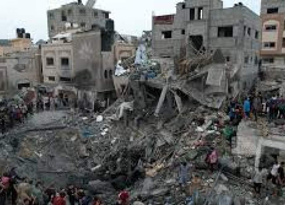 عشرات الشهداء في رفح والاحتلال يستهدف غزة وبيت لاهيا بأحزمة نارية
