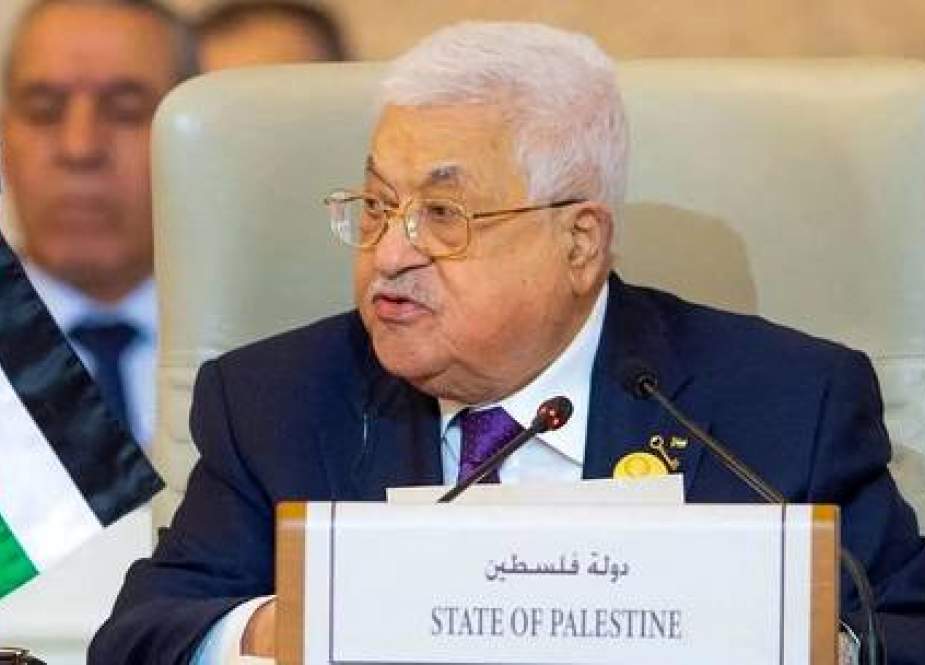 Mahmud Abbas attends an emergency meeting of the Arab League in Riyadh. Saudi Arabia