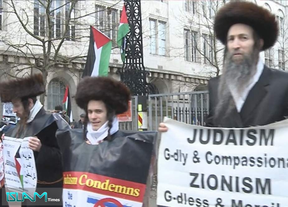 Londoners Hold Massive Rally in Support of Palestine