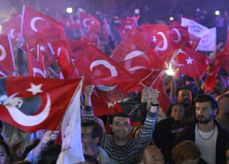 انتخابات تركيا.. ماذا تقول النتائج الأولية؟