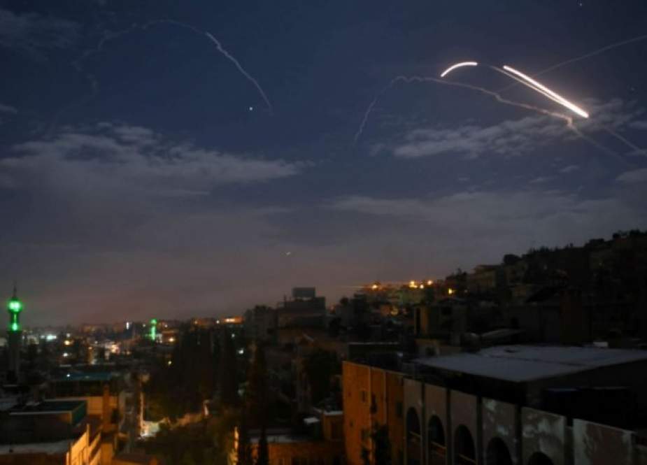 الدفاعات الجوية السورية تتصدى لصواريخ معادية في محيط دمشق