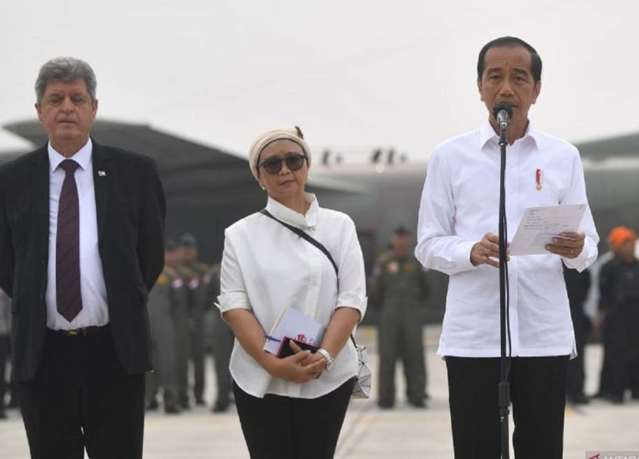 Presiden Joko Widodo bersama Dubes Palestina untuk Indonesia Zuhair Al Shun, dan Menlu Retno Marsudi