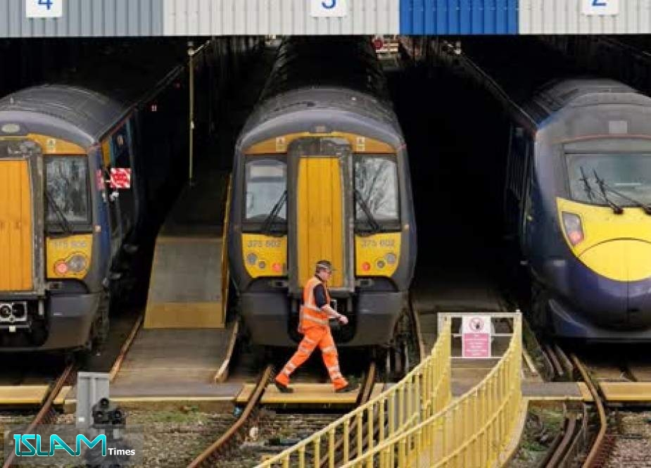 Train Drivers in England Begin Three-Day Series of Strikes