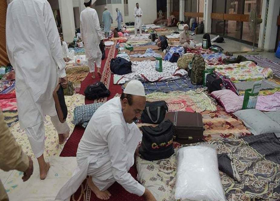 لاہور، منہاج القرآن سے ہزاروں معتکفین رقت آمیز دعاؤں کیساتھ گھروں کو روانہ