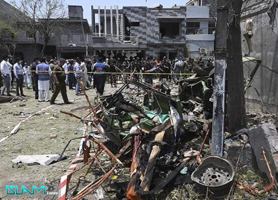 23 Killed, Injured in Pakistan Explosions