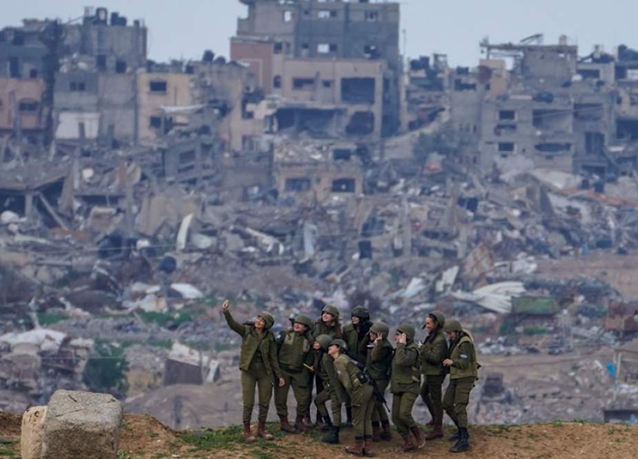 Female Israeli soldiers
