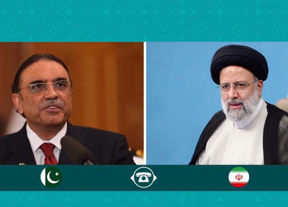 Iranian President Ebrahim Raisi and his Pakistani counterpart Asif Ali Zardari