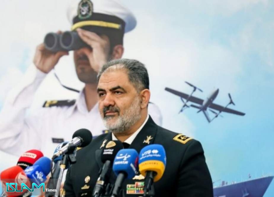 الادميرال ايراني: القوى العالمية تنظر للبحرية الايرانية باعتبارها قوة عظمى