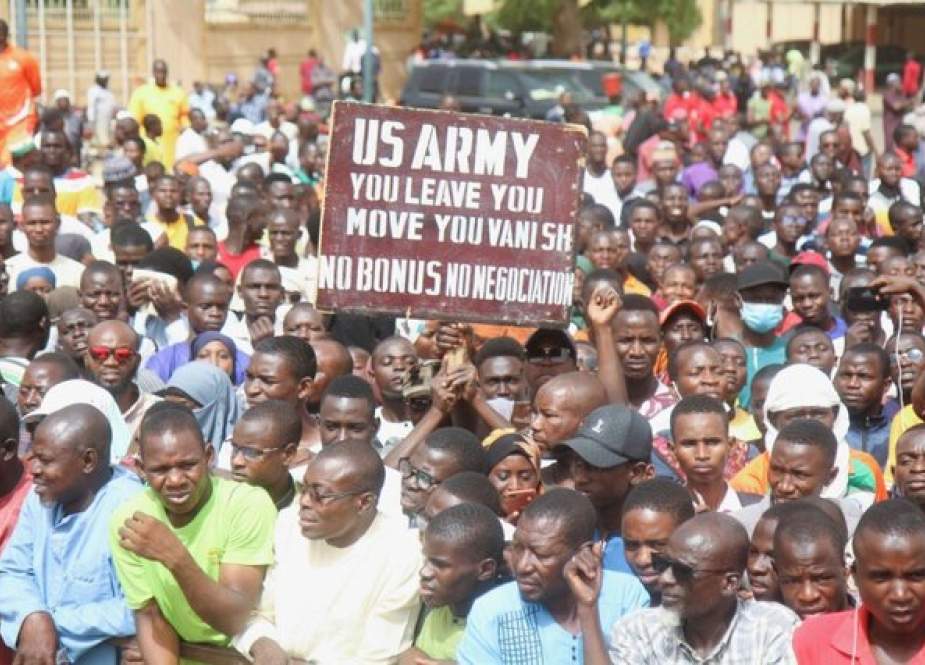 مردم نیجر برای اخراج آمریکایی‌ها به خیابان‌ها آمدند