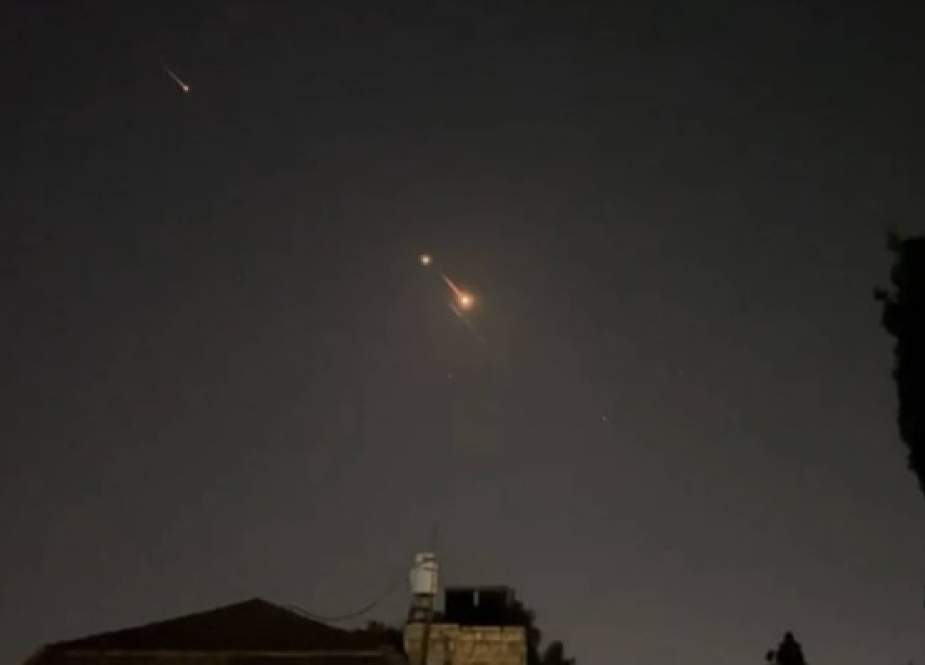 Explotions lighting up the Jerusalemsky during Iranian attackt on Israel