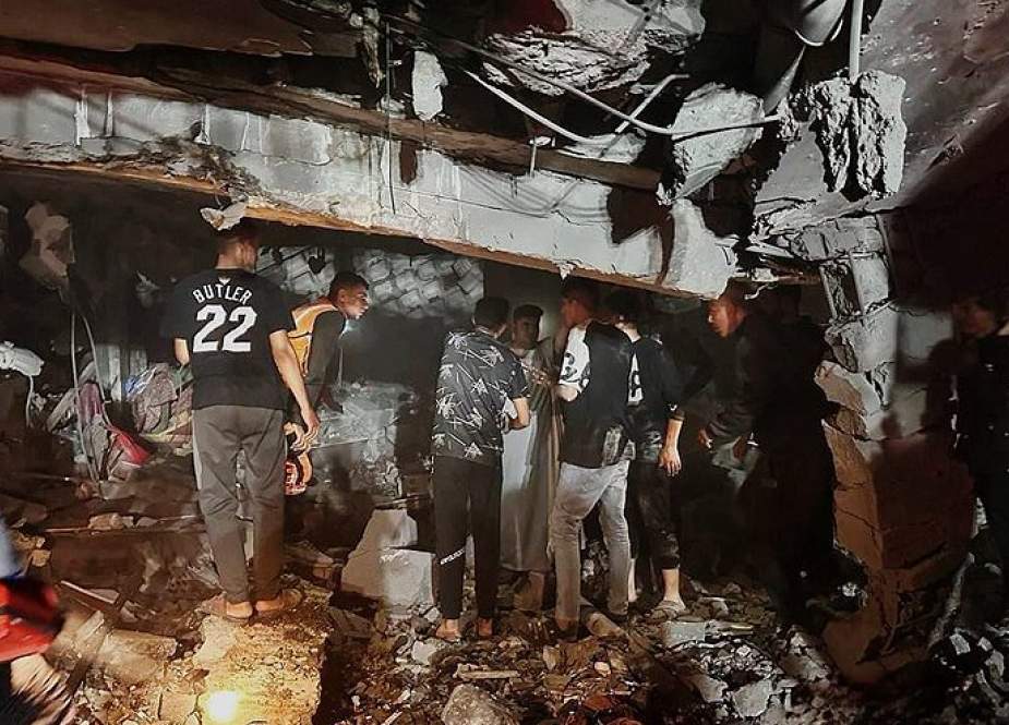 عشرات الشهداء والجرحى في مجزرة لطيران الاحتلال وسط رفح
