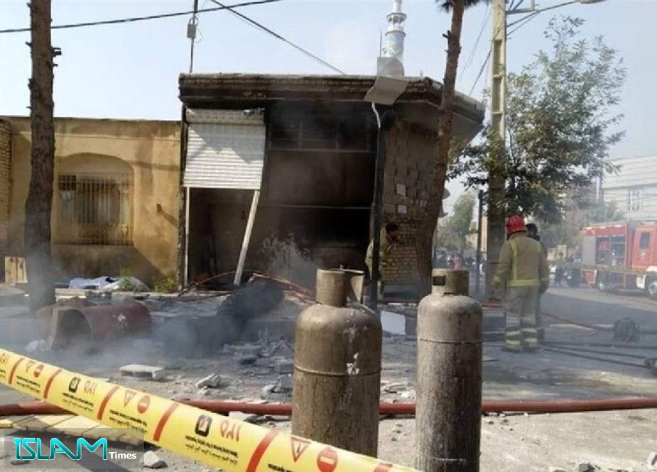 Fire in East of Tehran Kills 6 Laborers