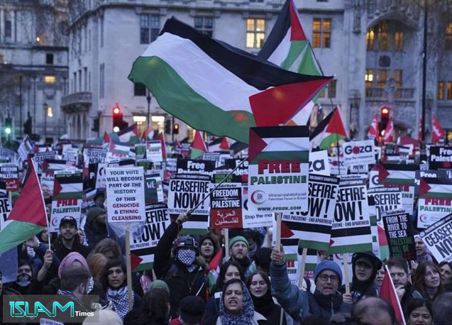 Supporters of Palestine in UK Demand an Arms Embargo on Israel