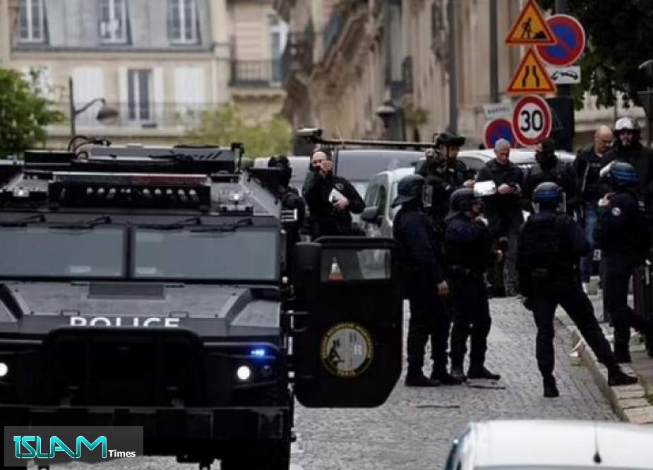 شرطة فرنسا تعتقل رجلا هدد بتفجير نفسه بالسفارة الإيرانية