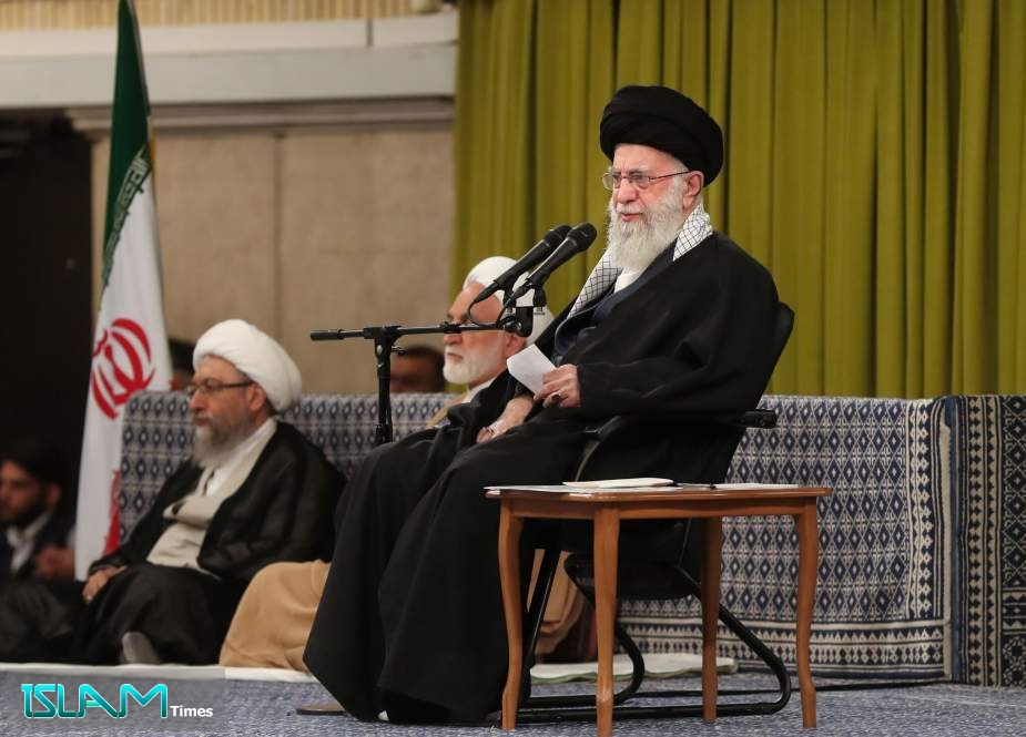 Ayatollah Khamenei Extends Condolences over Former VP