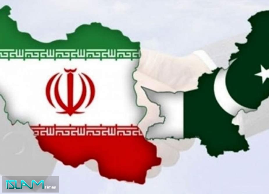 إيران وباكستان تبرمان 8 وثائق للتعاون المشترك
