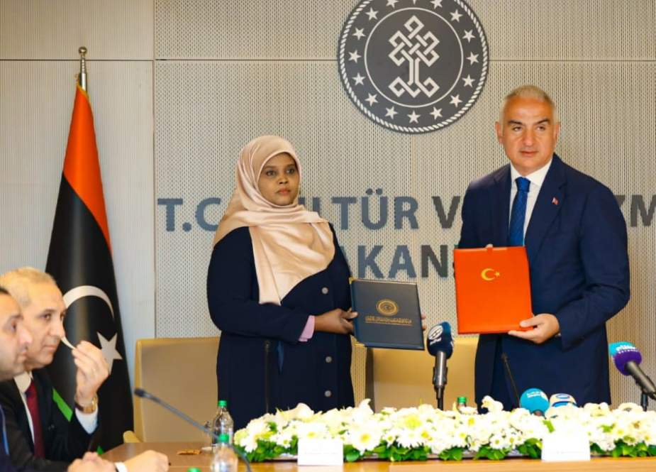 ليبيا وتركيا يوقعان مذكرة لتعزيز التعاون الثقافي بين البلدين