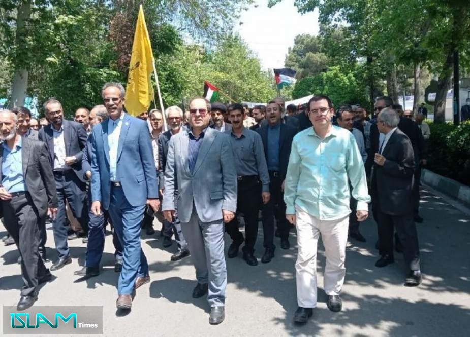 تجمع أكاديمي في جامعة طهران دعما للانتفاضة الطلابية الأمريكية