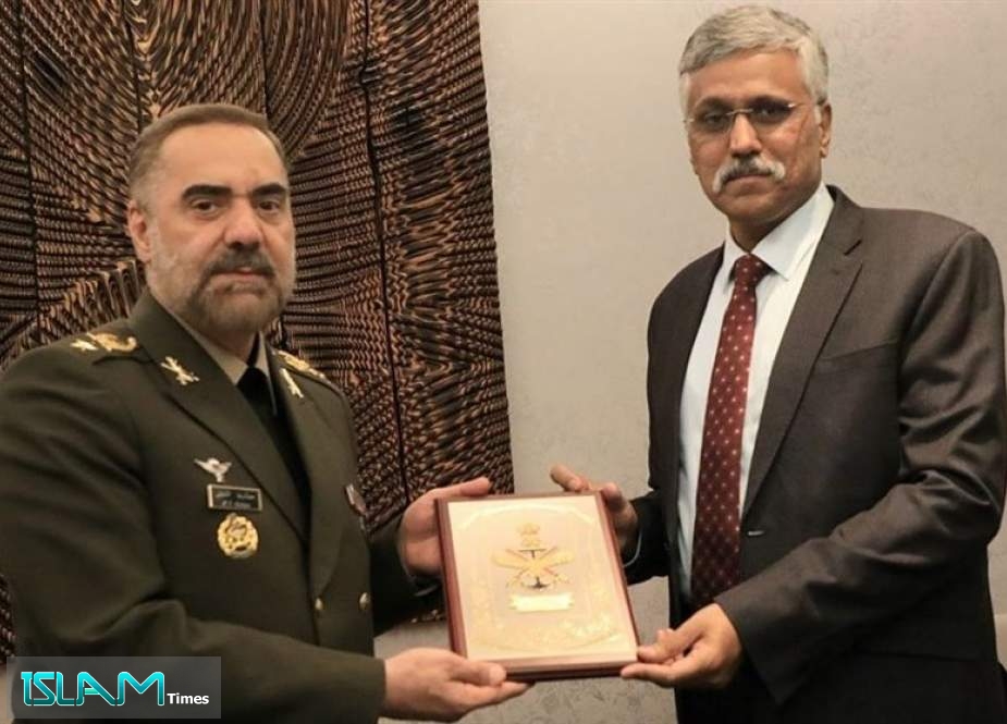 Iran, India Discuss Defense Ties