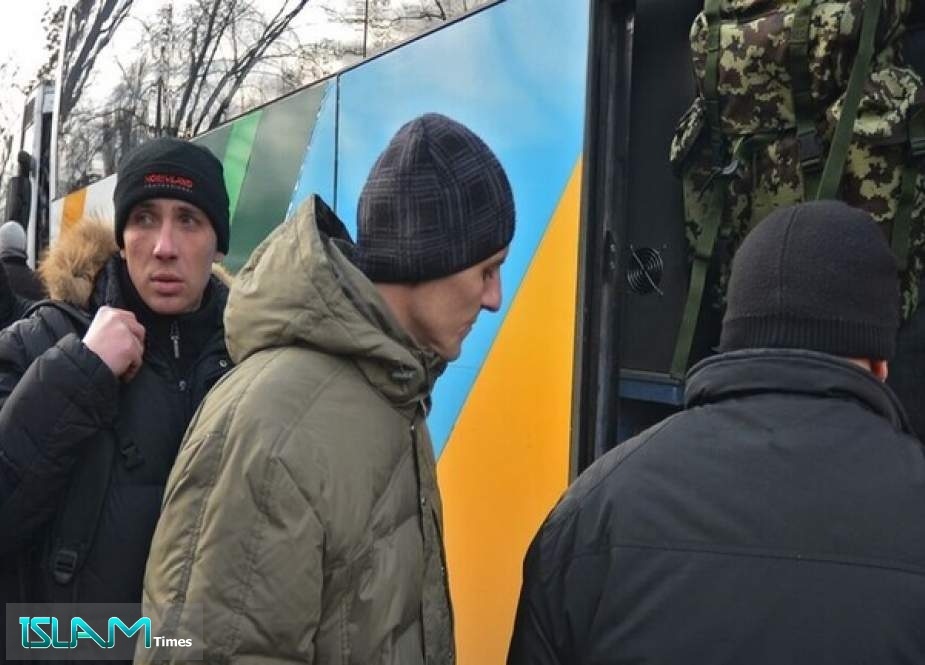 كييف تعلن كشف 450 مجموعة لمساعدة الفارين من الخدمة العسكرية على مغادرة البلاد