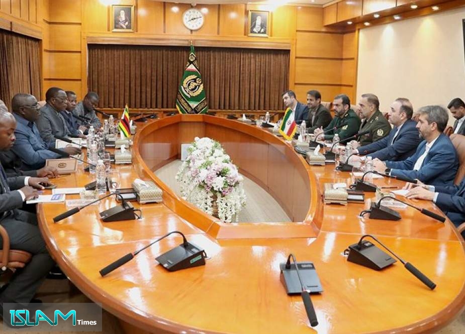 وزير الدفاع: إيران عازمة على بناء أواصر وديّة مع دول أفريقيا