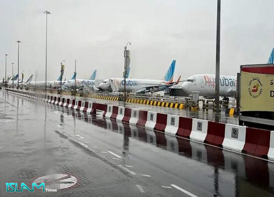 Dubai Flights Canceled, Schools Shut as Rain Pelts UAE