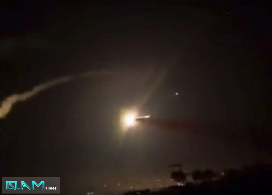 Israeli Airstrike on Outskirts of Damascus Leaves 8 Injured
