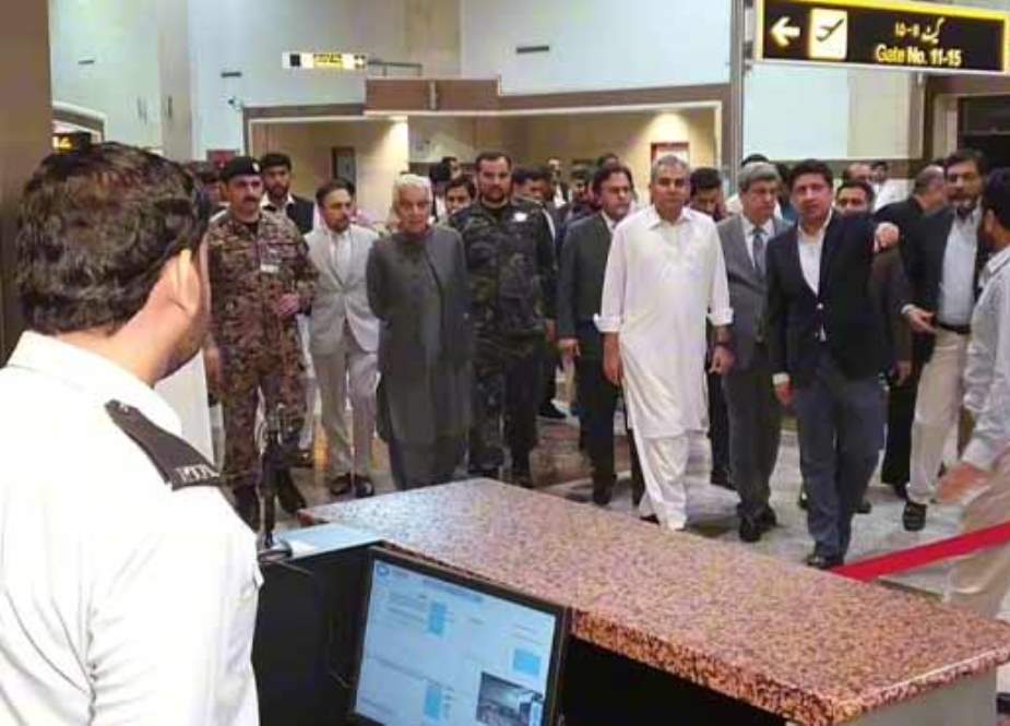 وزیر داخلہ محسن نقوی کا علامہ اقبال ایئرپورٹ پر امیگریشن کاؤنٹرز بڑھانے کا حکم