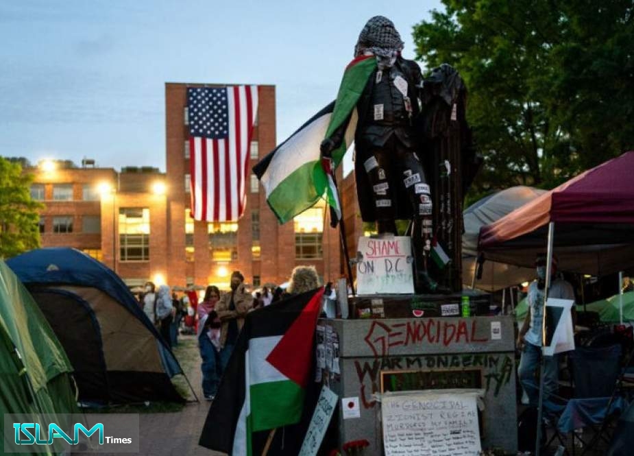 متظاهرون يهاجمون بعنف الطلاب بالمخيم المؤيد لفلسطين في جامعة كاليفورنيا
