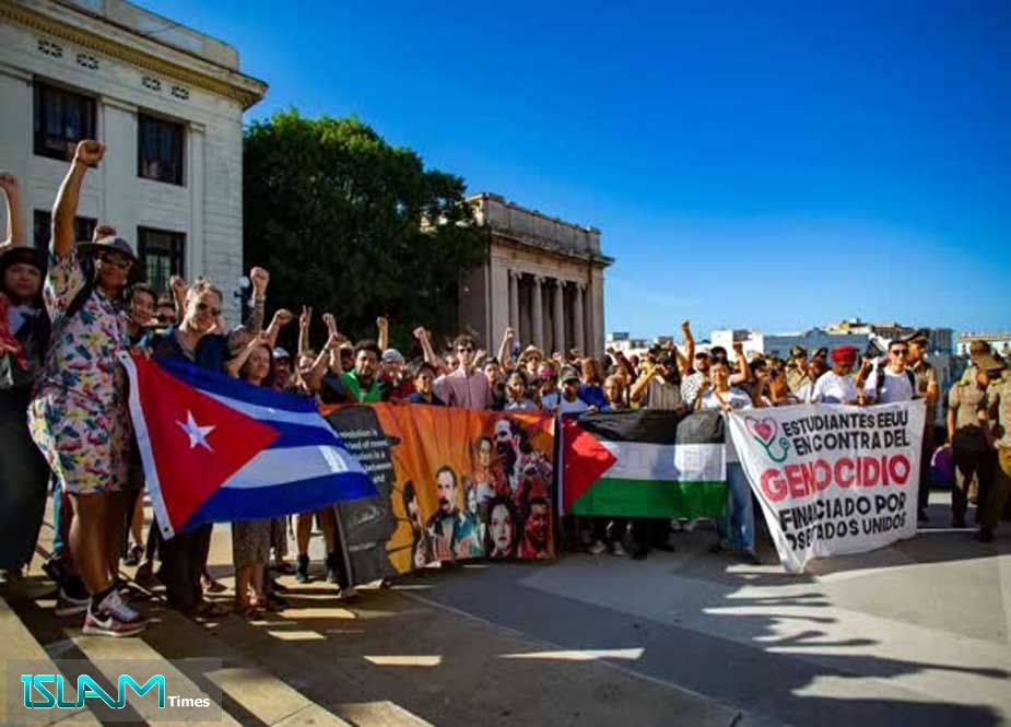 غزہ میں صیہونی جرائم کیخلاف کیوبا کے طلباء بھی میدان میں اتر آئے