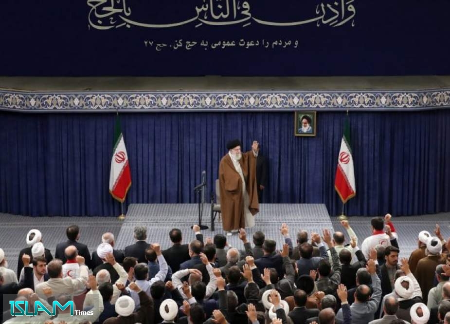 قائد الثورة الاسلامية: حج هذا العام هو حج البراءة