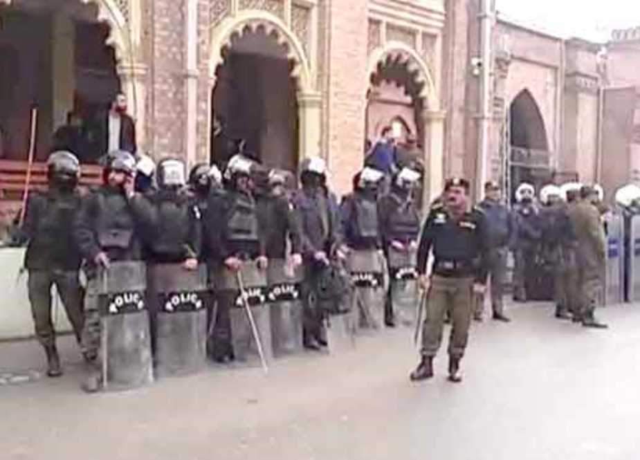 لاہور ہائیکورٹ کے ملک شہزاد احمد خان کا عدالتوں کو زبردستی بند کروانے کا سخت نوٹس