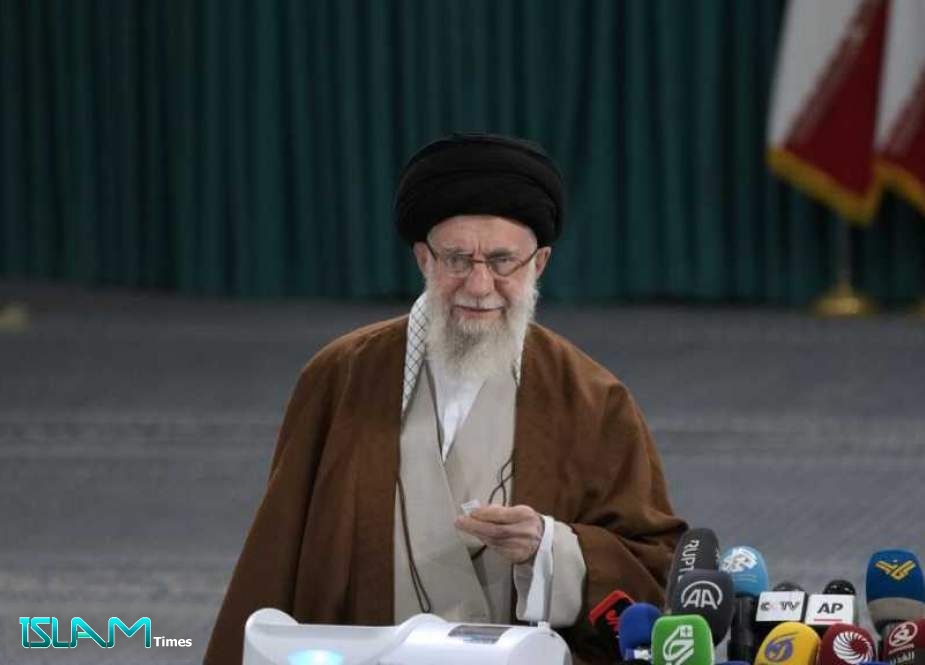 Ayatollah Khamenei Casts Vote for Iran’s Parliamentary Elections Runoff