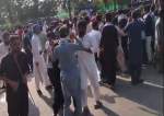 اسلام آباد، جمعیت کا غزہ مارچ، مظاہرین کی ریڈ زون داخلے کی کوشش پر پولیس سے جھڑپ