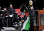غزہ کے حق میں امریکی طلبہ کا احتجاج، گریجویشن تقریب میں فلسطینی رومال پہن کر آگئے