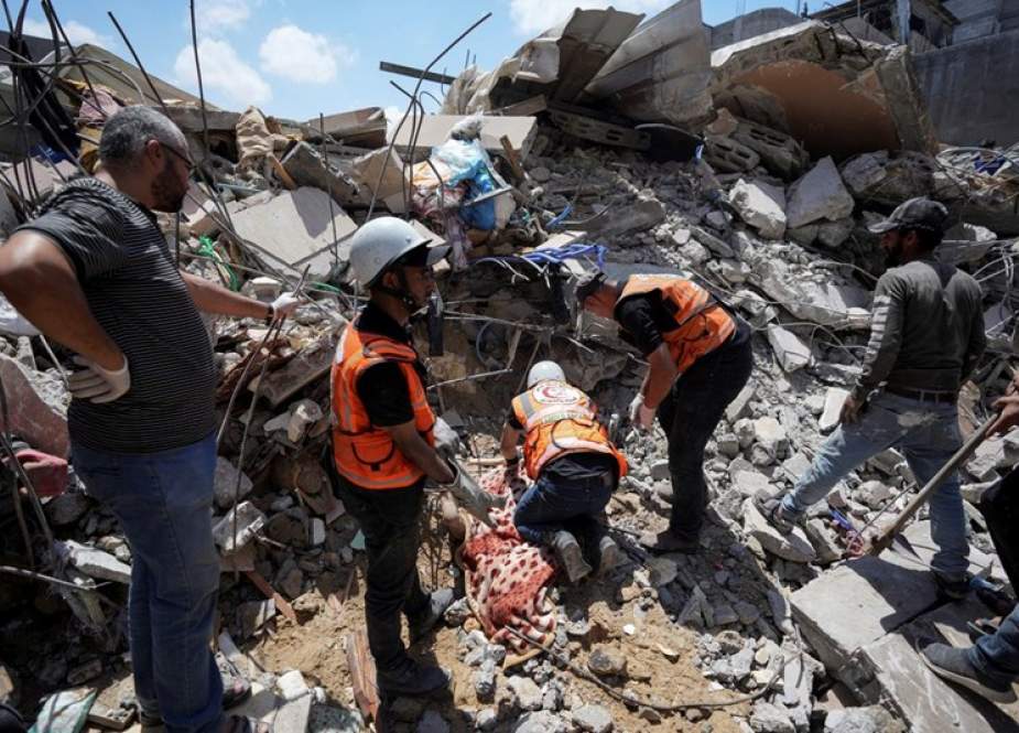 Palestinians killed, wounded in IOF bombing of Gaza residential areas