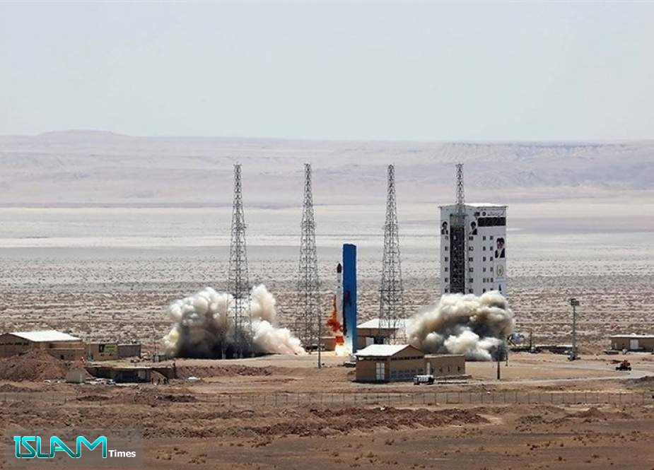 IRGC Unveils Plan for Homegrown Satellite Constellation