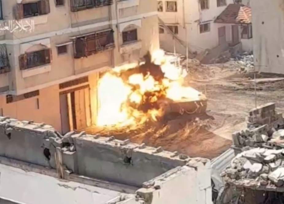 Al-Qassam Brigades destroys an Israeli occupation tank near the al-Shifa Medical Complex in Khan Younis