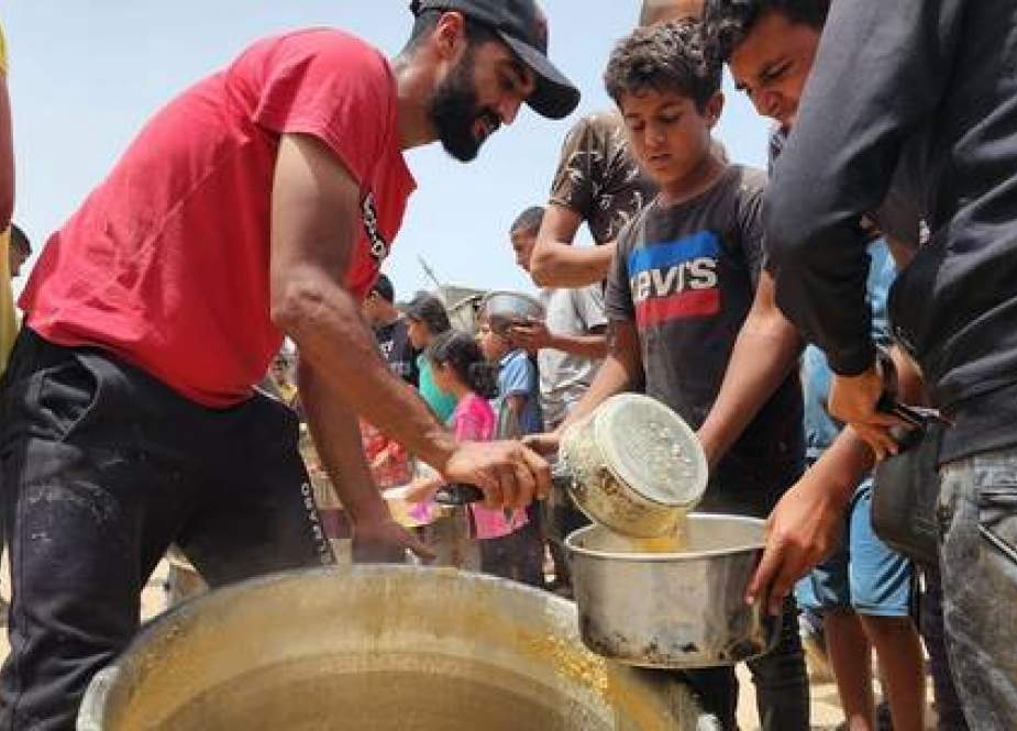 Food being distributed by charities in Rafah, Gaza