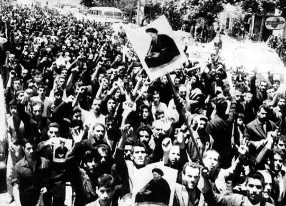 15 خرداد در اندیشه سیاسی امام خمینی(ره)